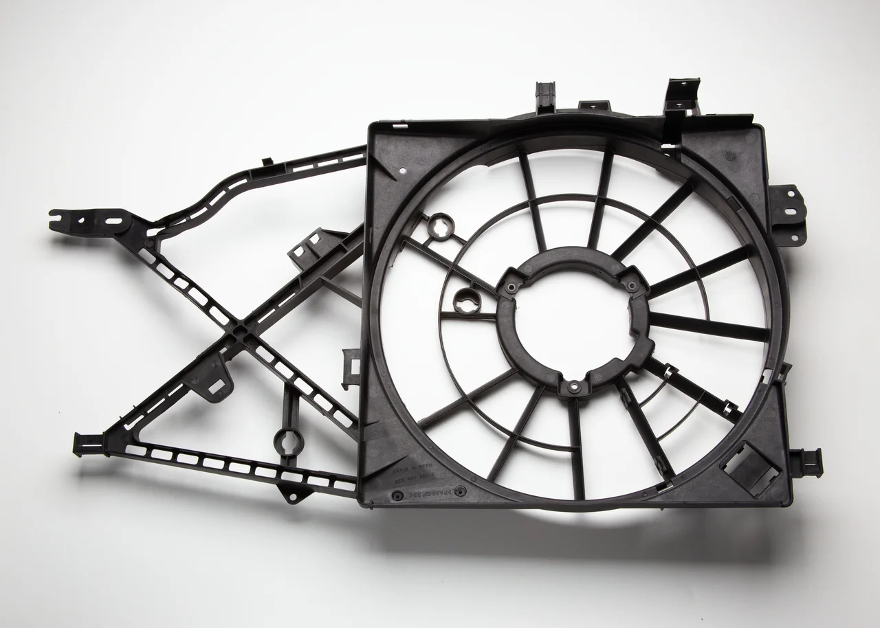 Držák, větrák chladiče